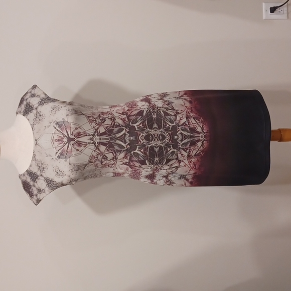Dex "The Suit Shop" Abstract Print Stretch Scuba Dress- Sz. Sm - Picture 13 of 13